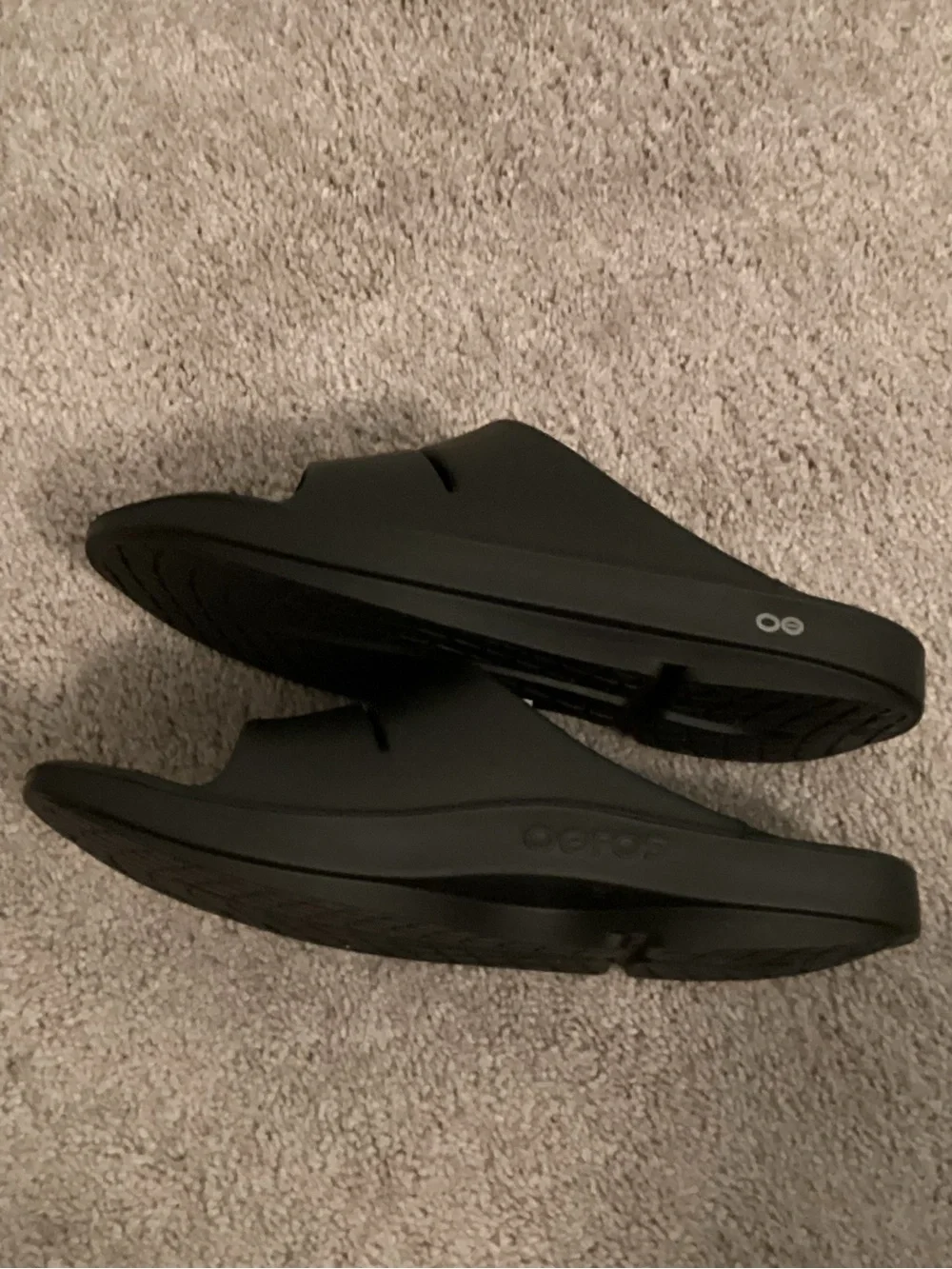 NWT!!  Unisex OOFOS Slide On Sandals (Mens 13/Womens 15)